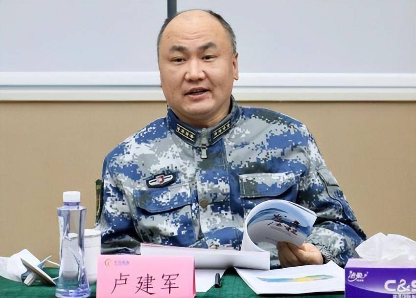 屡次建功的战斗机飞行员，出任地级市副市长