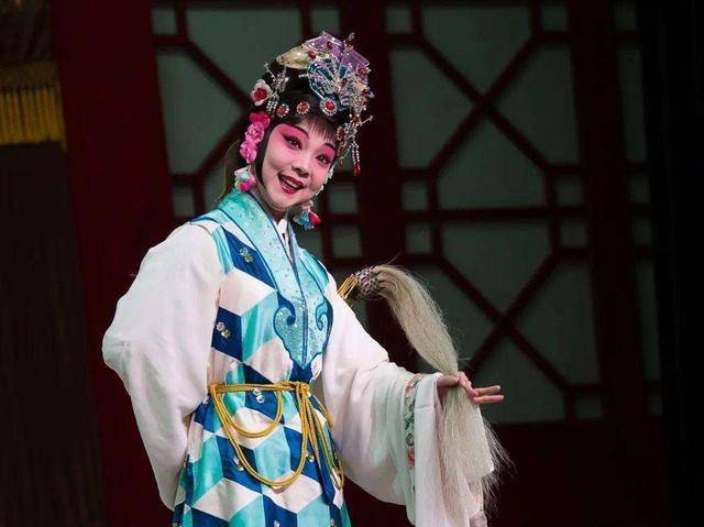 戏曲有“男怕《夜奔》，女怕《思凡》”的说法，你了解这两出戏吗