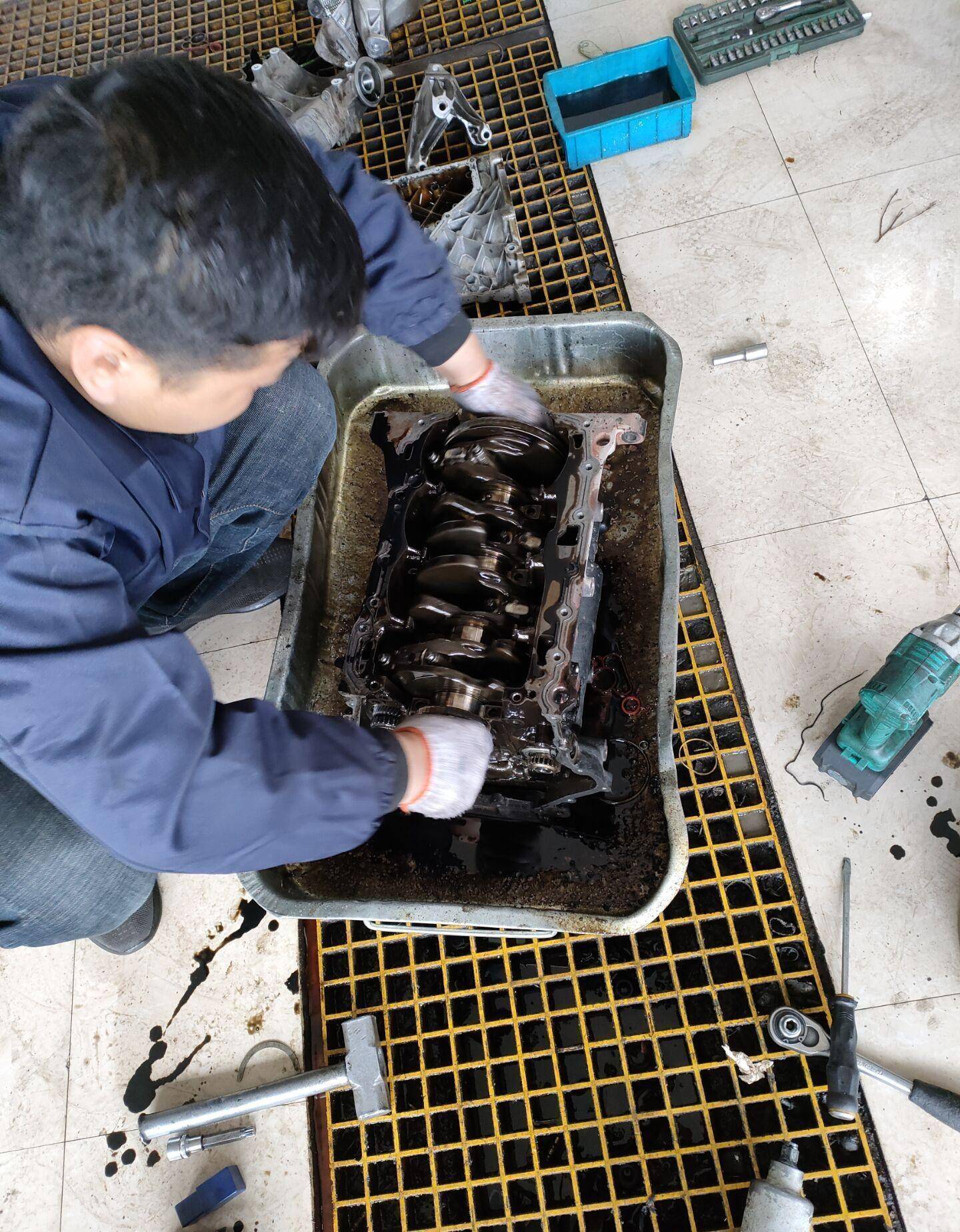 奥迪！当年周星驰电影里的车！一台A4L烧机油经大修后彻底康复