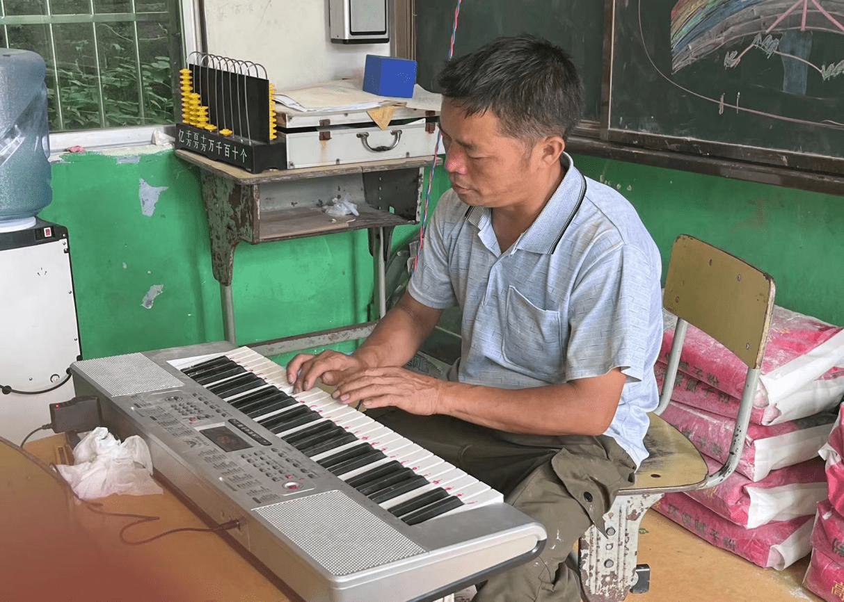 平凡而不平庸！幸福为师十八载