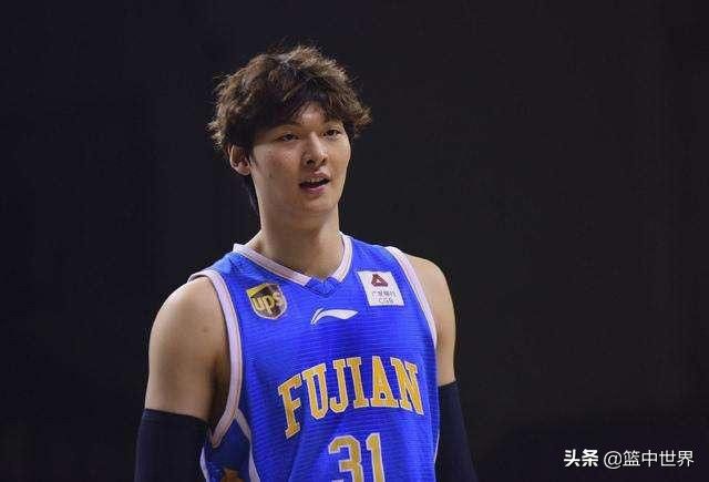 王哲林nba生涯 王哲林的“袜子门”是怎么回事？当时是什么情况？