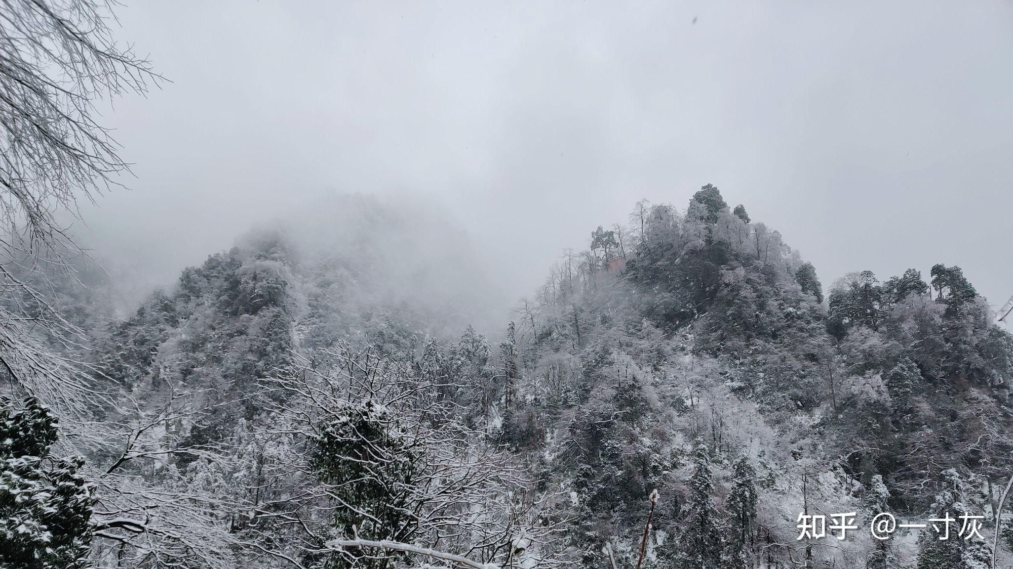 四川峨眉山好玩吗？