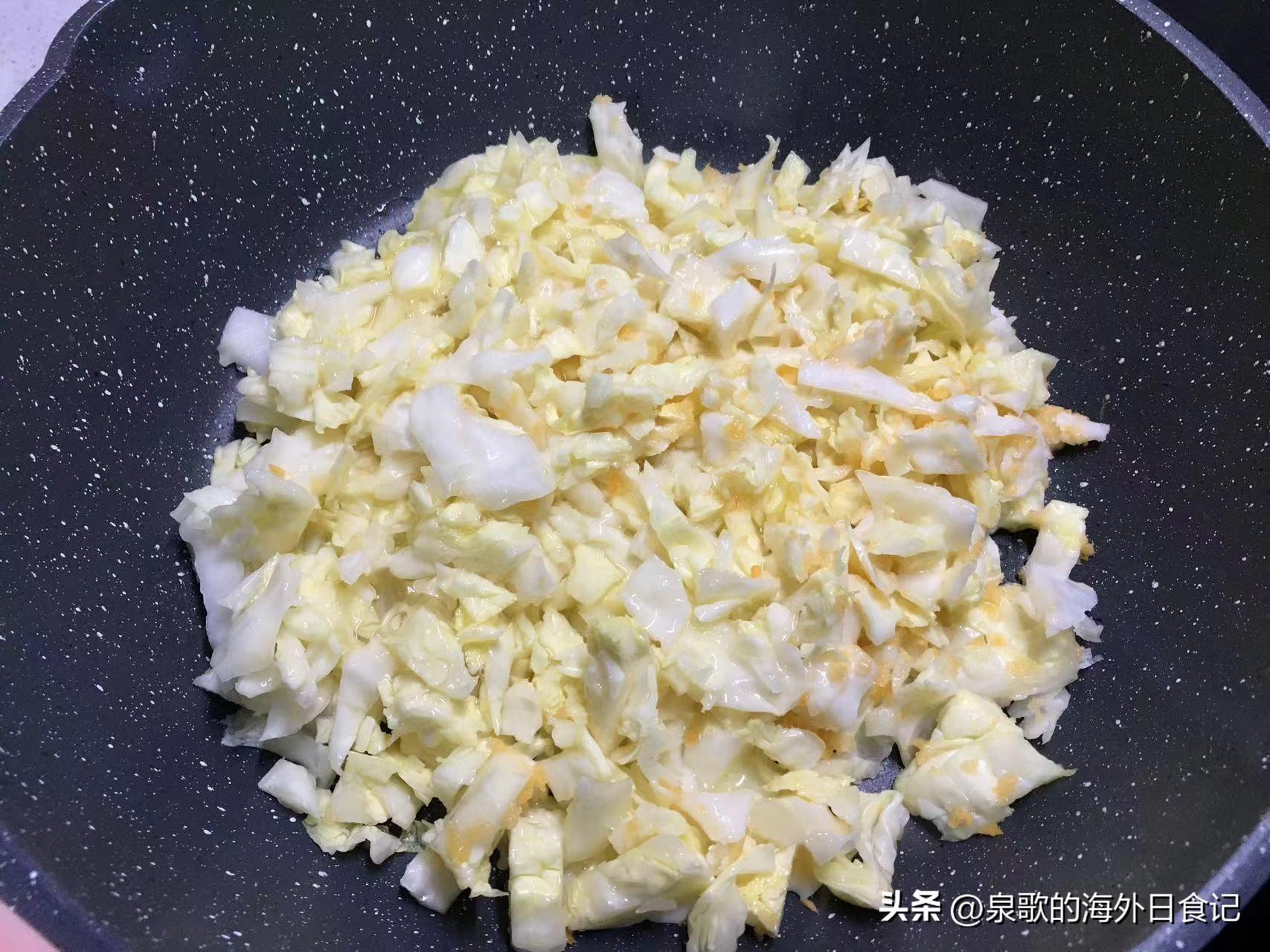 鸡蛋清_鸡蛋清发绿还能吃吗_鸡蛋清的作用与功效